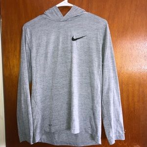 Nike Dri-Fit Boys Pull Over Grey - Size XL